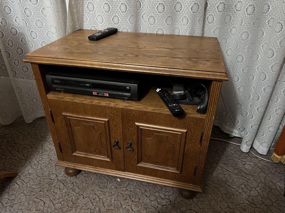 Szafka RTV drewniana bardzo solidna i ładna (szafka pod tv)