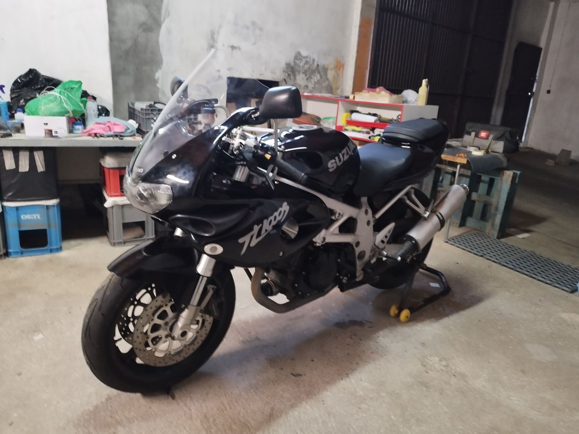 Suzuki TL 1000S para venda ou troca.