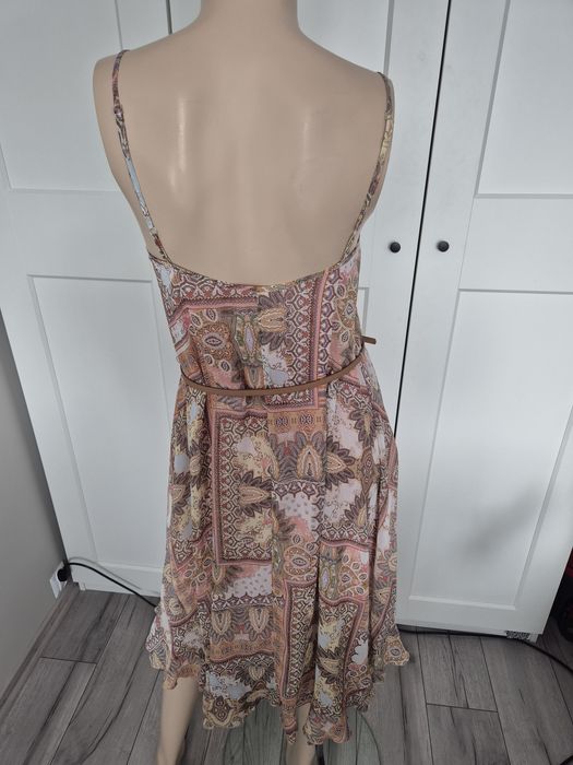 Piękna sukienka z paskiem w stylu Boho toż 38, Reserved