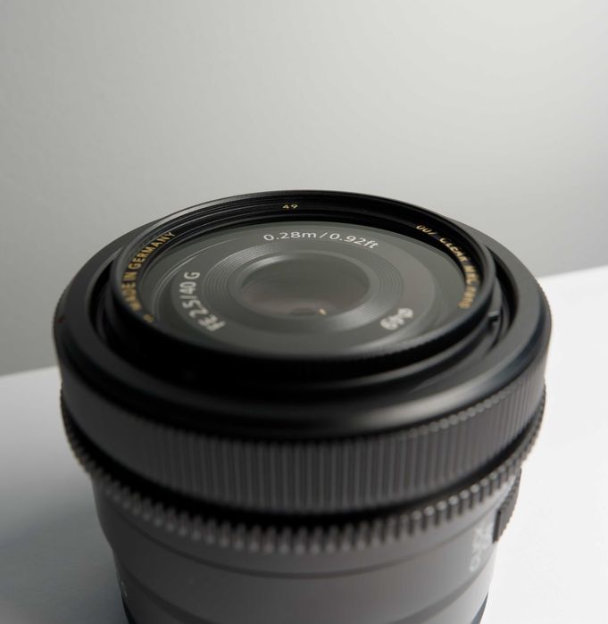 Об'єктив Sony FE 40mm f/2.5 G (SEL40F25G) та B+W MRC nano фільтр