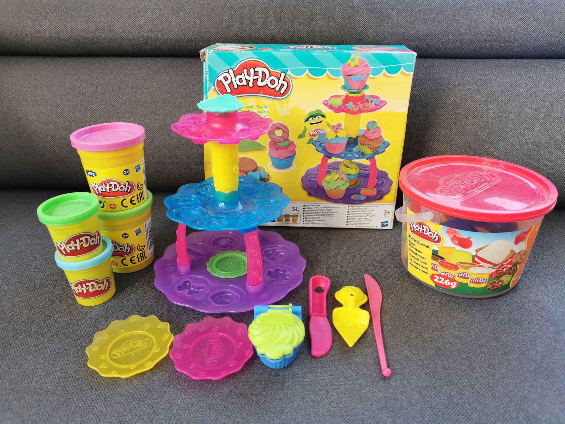 Dwa zestawy Play Doh cukiernia + lunch, ciastolina