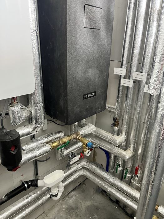 Uslugi hydrauliczne Hydraulik łazienki kanalizacja przerobki gaz