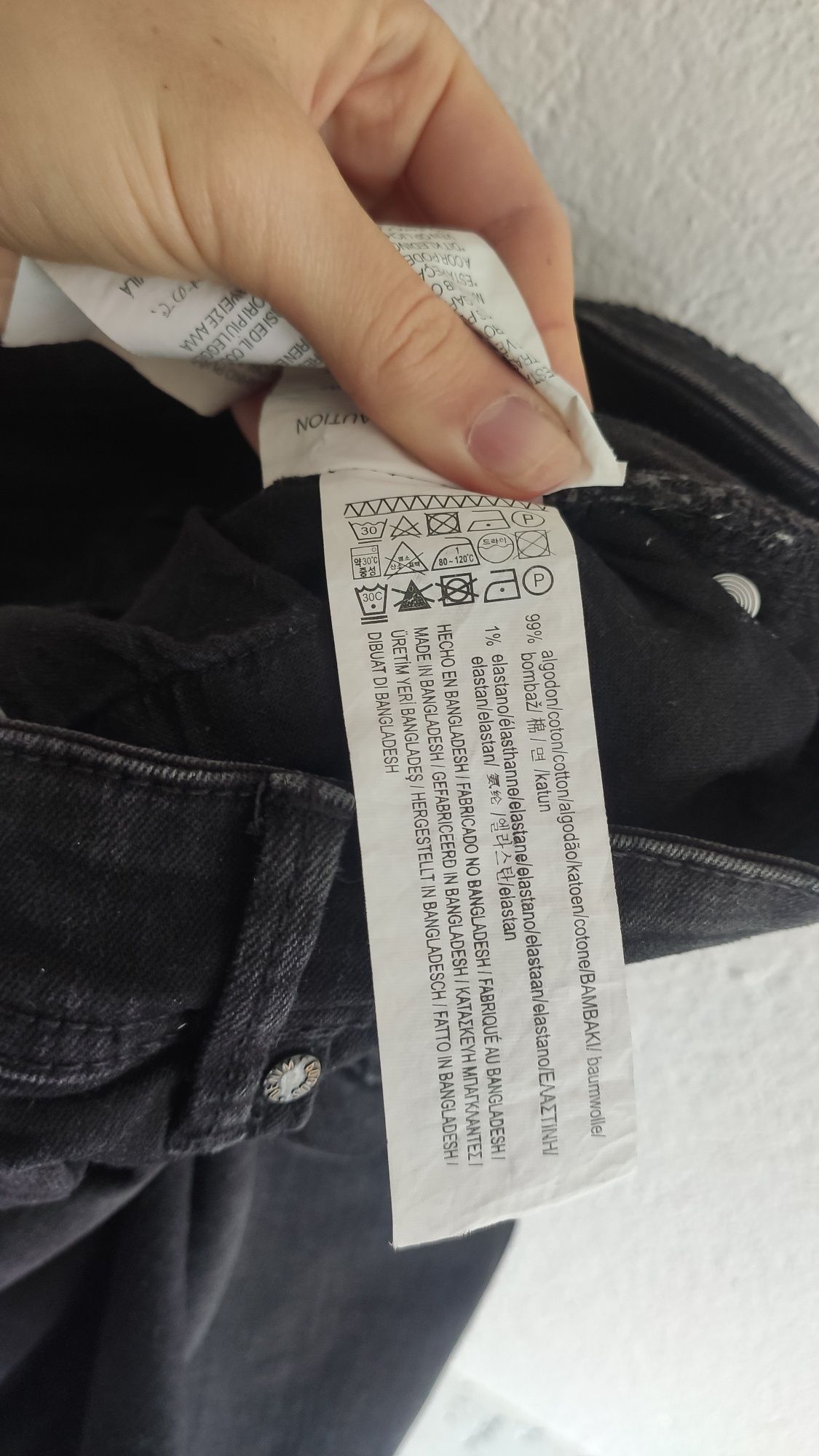 Męskie spodnie jeansy z przetarciami - Pull&Bear