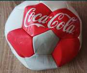 Piłka z logo coca cola