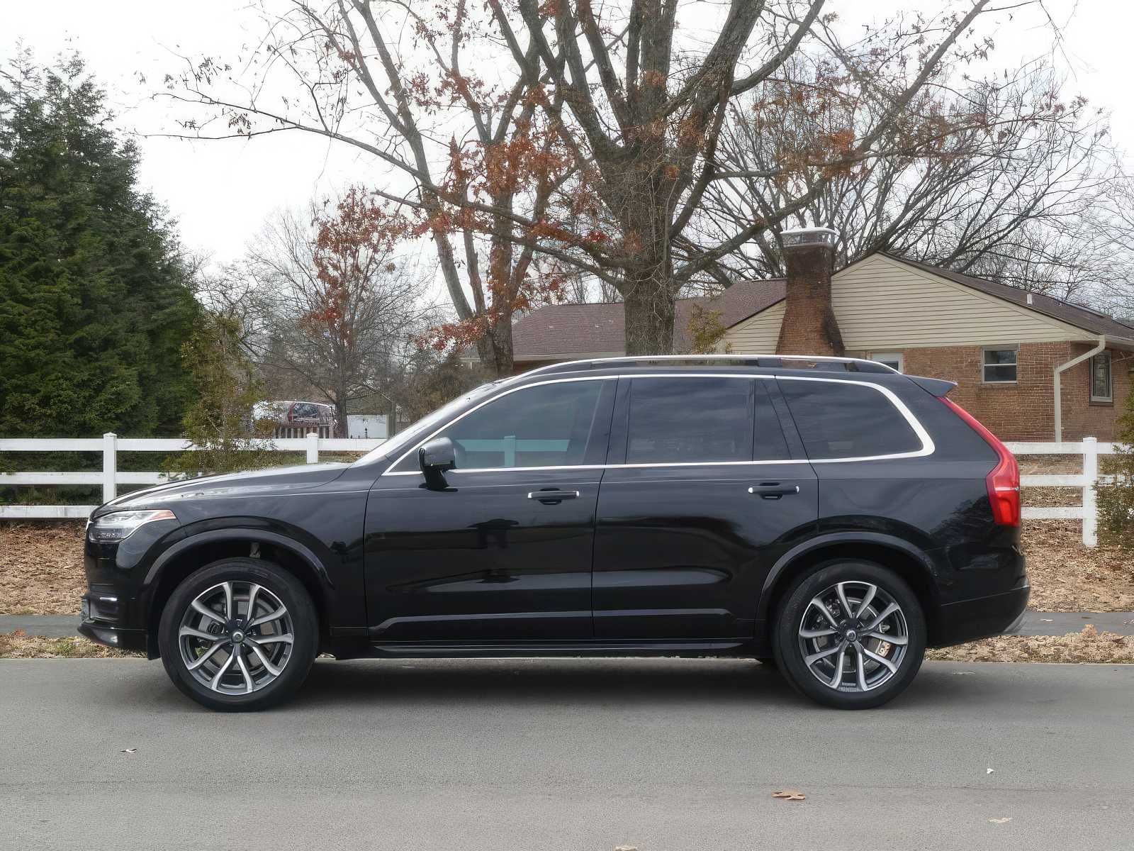 2018 Volvo XC90 T6 Momentum