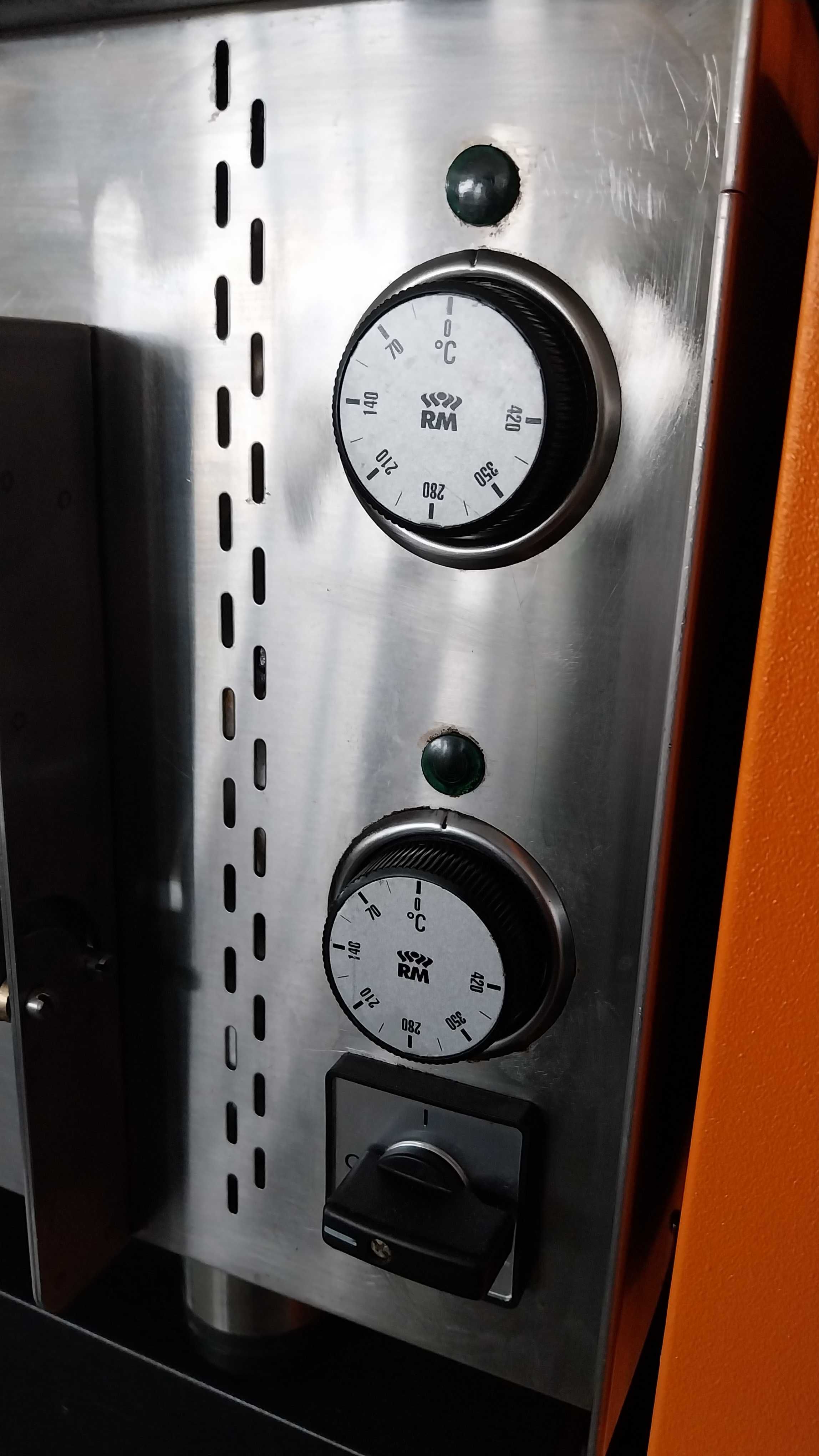 Piec do pizzy 1-komorowy – REDFOX FP-84R (4×250 mm), piec szamotowy