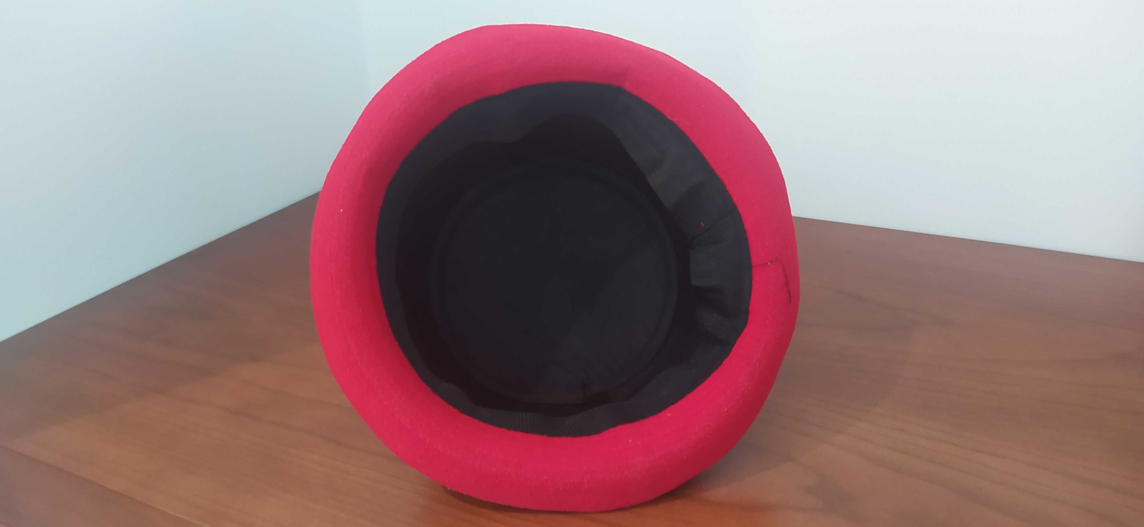 Chapéu vermelho criança