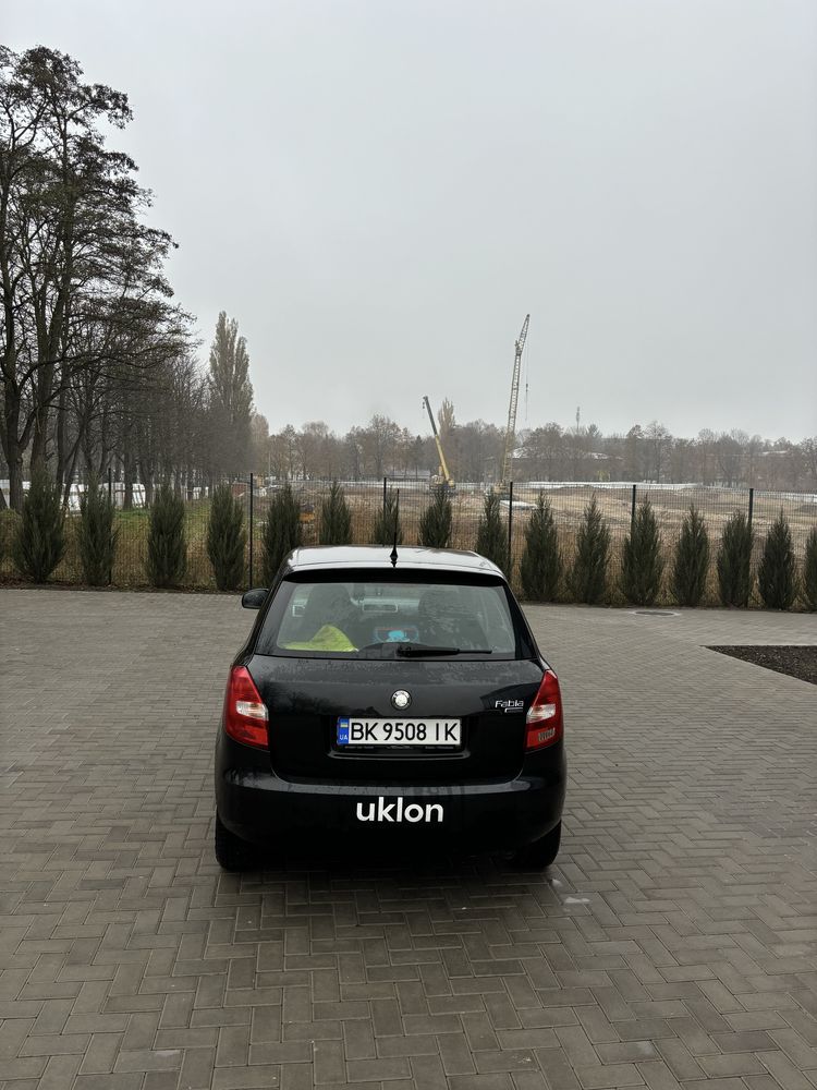 Оренда Skoda Fabia 1.2 HTP газ/бензин 3000/тиждень