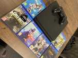 Playstation 4 slim 500 GB em bom estado!