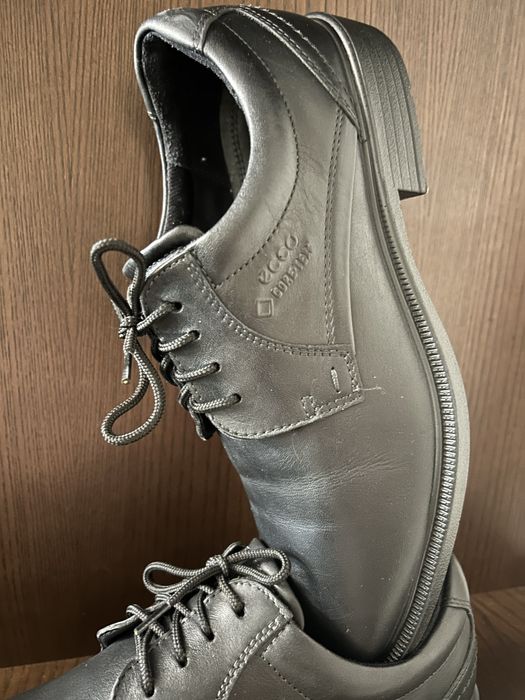 Чоловіче взуття Ecco.