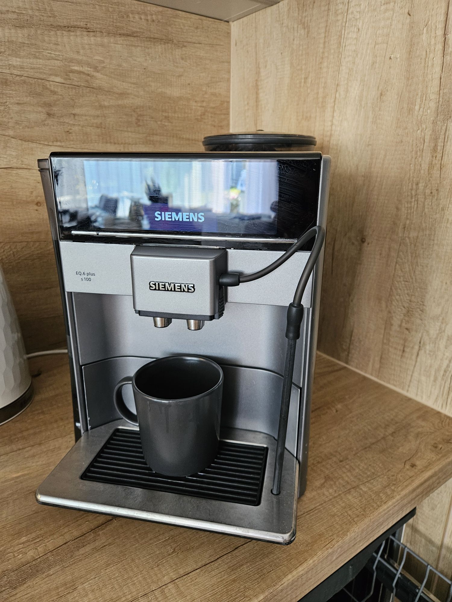Ekspres Siemens EQ.6 plus s100