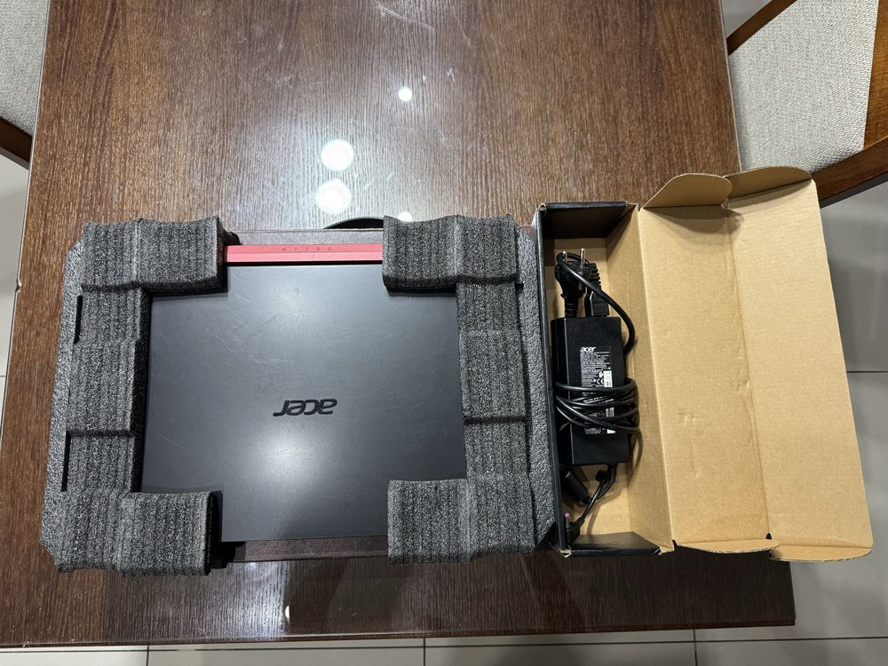 Laptop Acer Nitro 5 *17,3* *1650 GTX* *16 GB Ram*