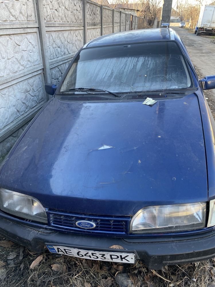 Форд сиерра 1.6 ohc .
