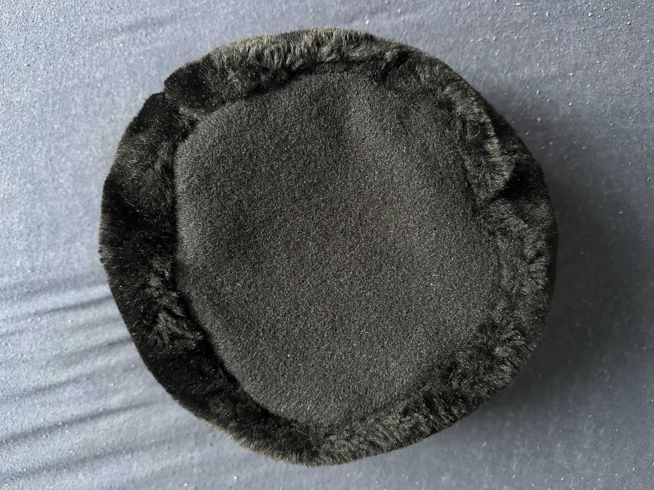 Komplet mufka i toczek ze sztucznego futra. Czarne.