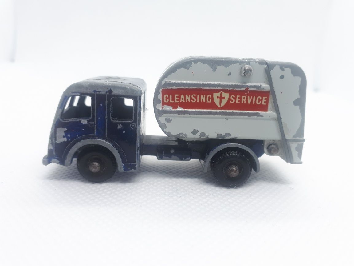 Tippax Refuse Collector no. 15 Lesney Matchbox