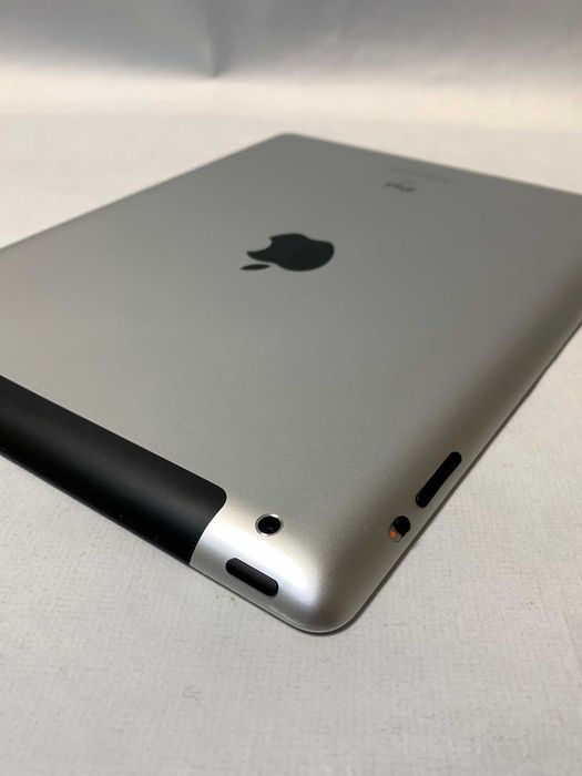 Планшет Apple iPad 2 Wi-Fi + 3g 64GB Black a1397