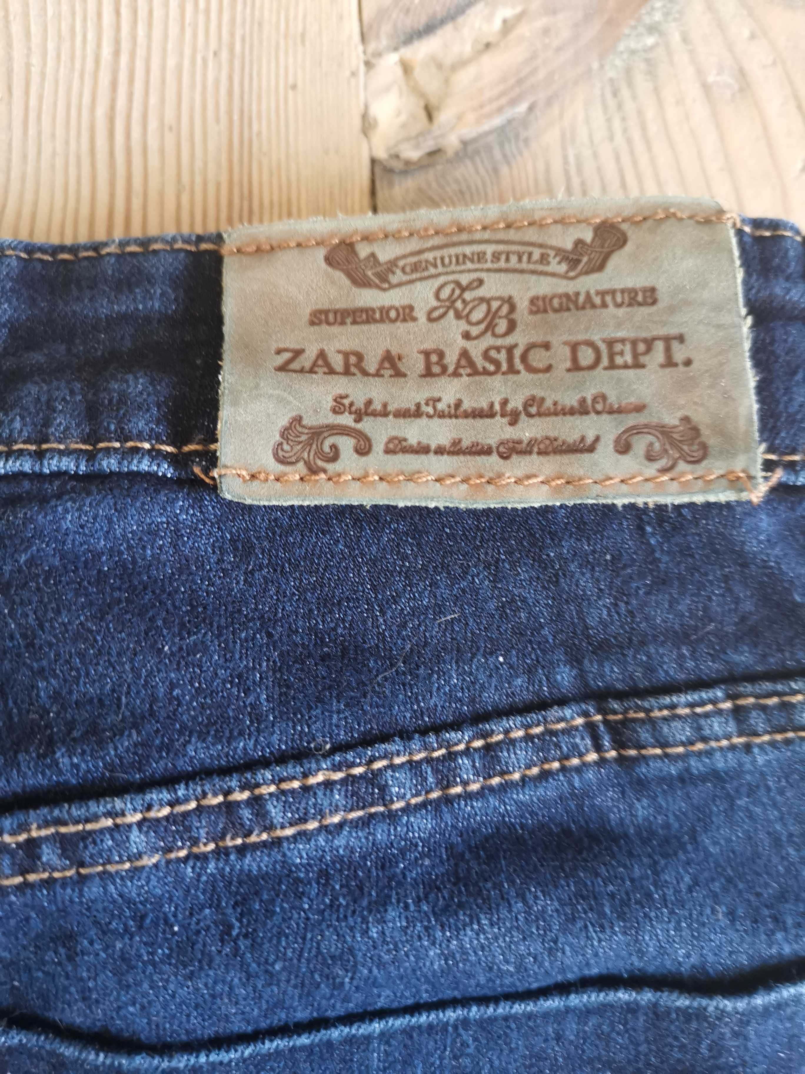 Granatowe jeansy slim fit
