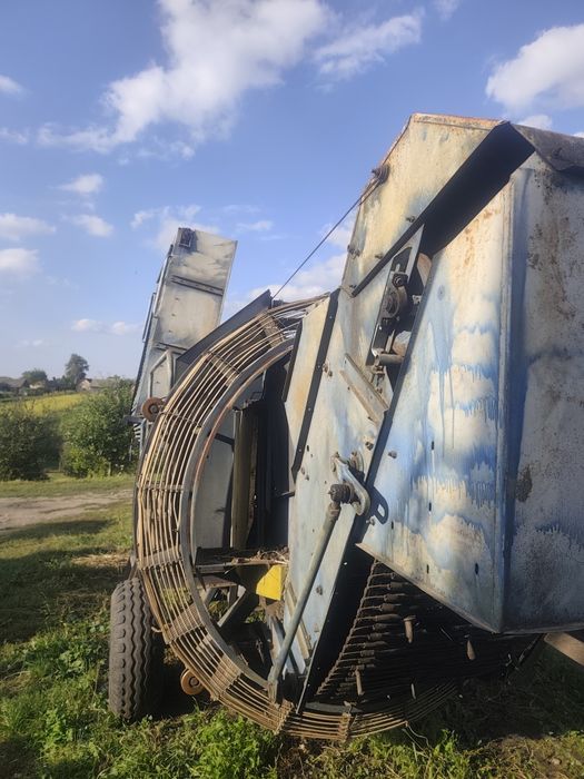 Картопляний комбайн Анна.