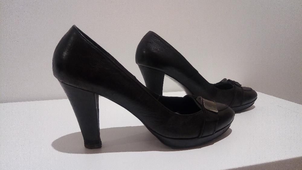 Sapatos 38 em pele marca portuguesa GUUCHE