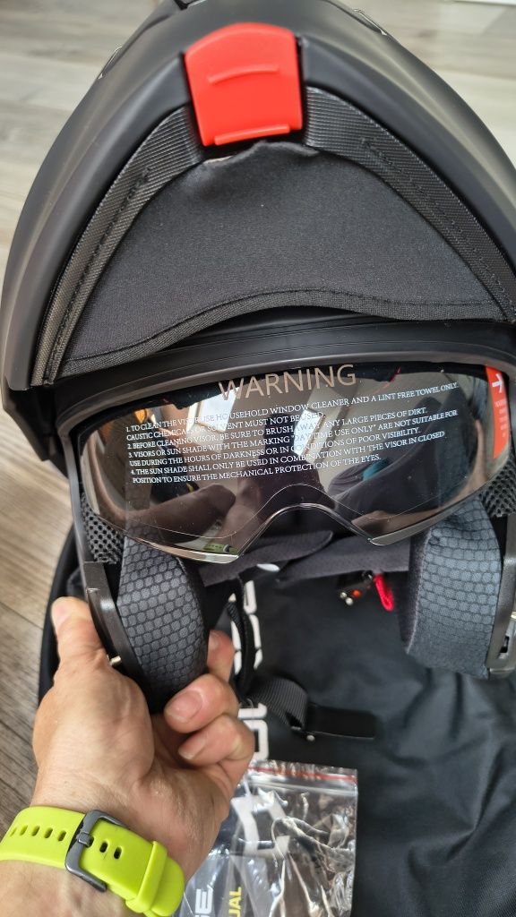 Nowy kask Course Pioneer L i M  czarny mat