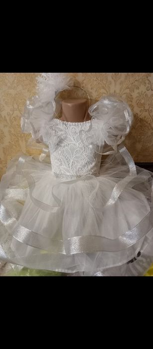 Сукні сніжинки , різні по міри