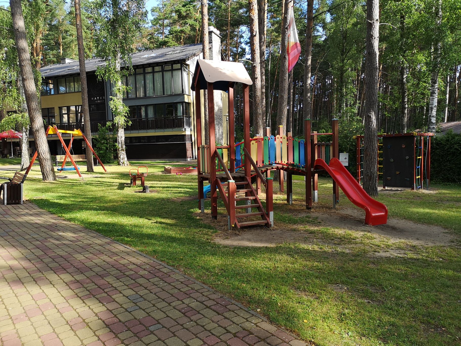 Apartament nad morzem Pogorzelica noclegi weekend wakacje Rewal basen