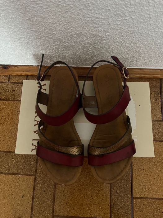 Sandałki 37 bordowo-złote