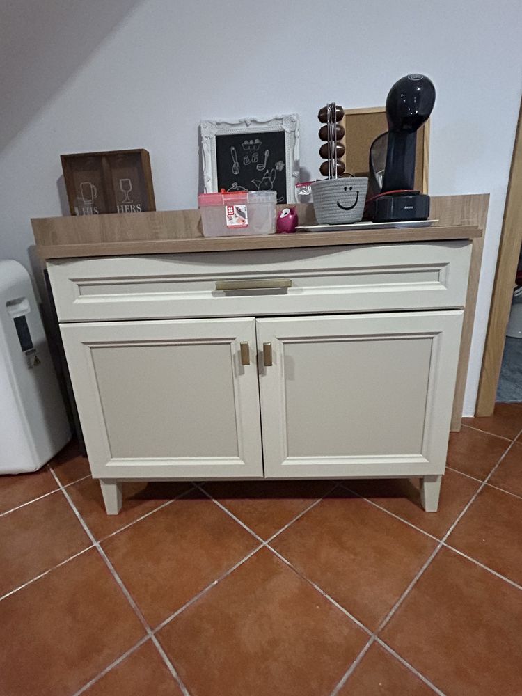 Vendo comoda de quarto Rommy