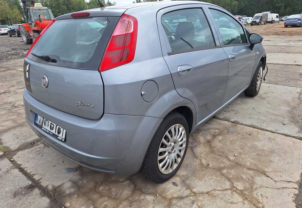 2010 Fiat Grande Punto 1.4 8V 350A1000 78 KM Silnik Skrzynia części