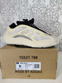 Adidas Yeezy 700 V3
Azael
