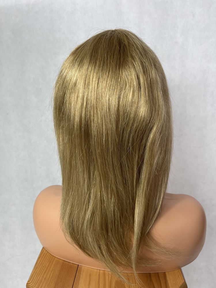 Peruka włosy naturalne miodowa blond z grzywka