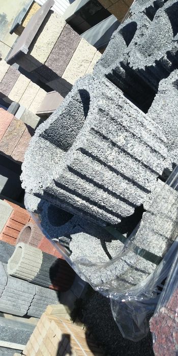 Donica doniczka kwietnik gazon betonowy gazony donice ogrodzenie mur