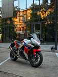 Продам Honda CBR400R