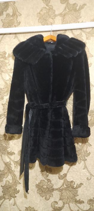 Натуральна шуба з мутону