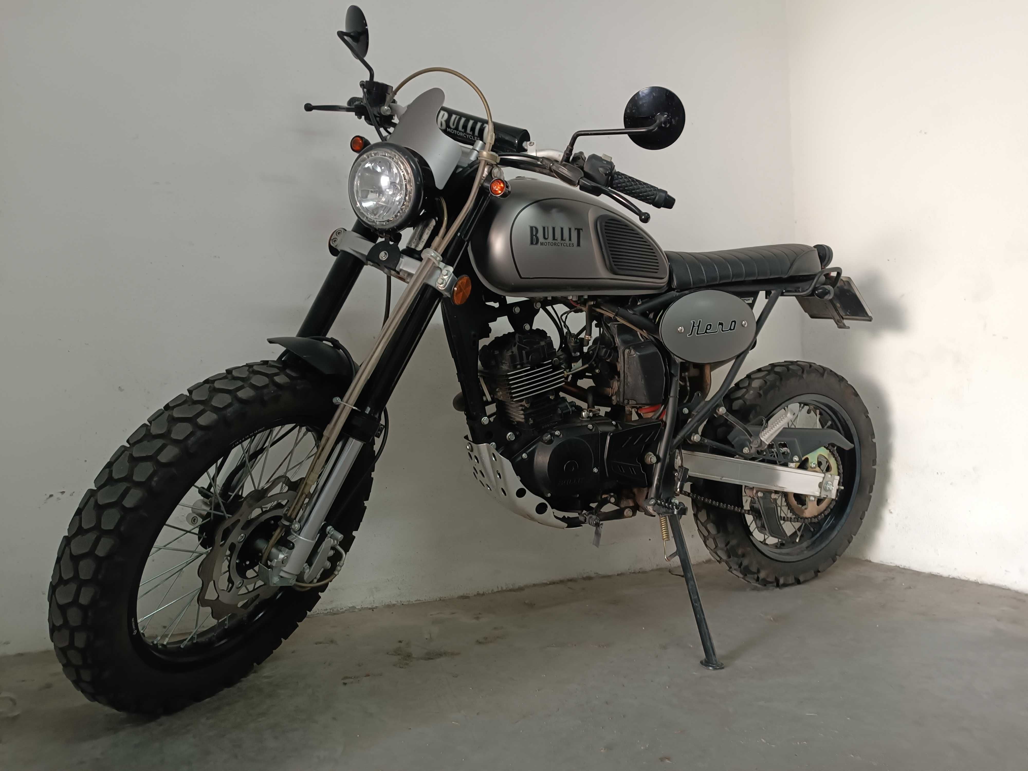 Bullit Hero 125 - A scrambler TT