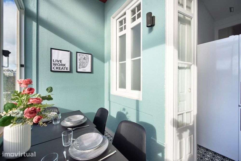 Quarto - localizado em Alcântara Lisbon