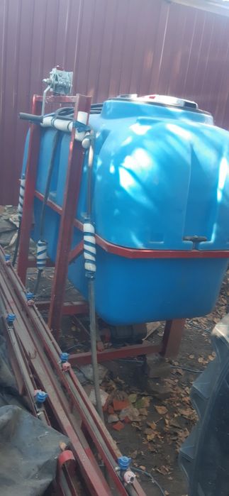 Продам оприскувач 600 літрів
