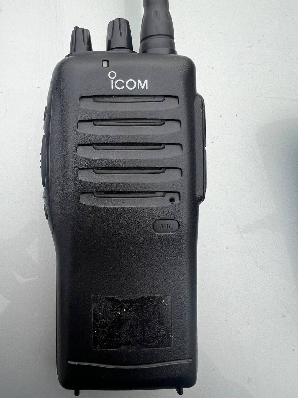 Портативна рація Icom IC-F11