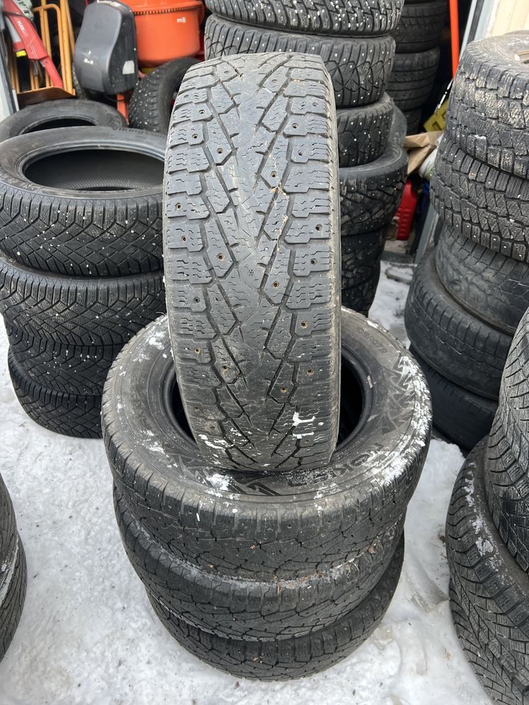 215/65/16 C Nokian hakkapeliitta C3