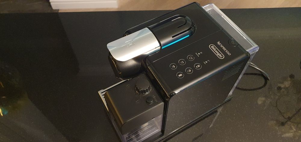 Ekspres do kawy Delonghi Nesspresso