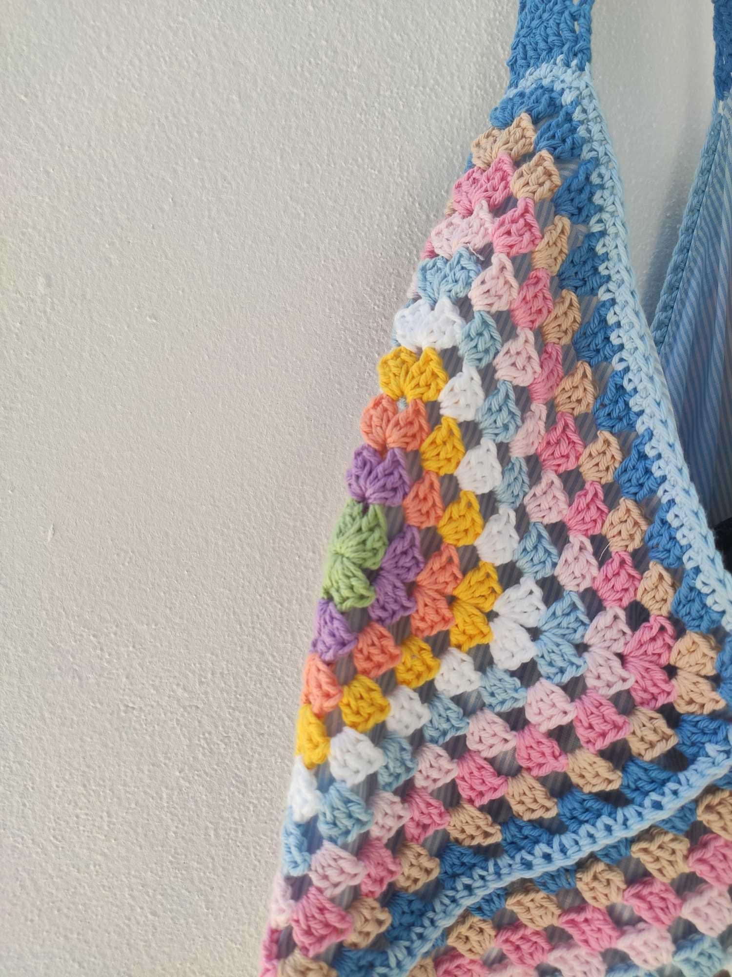 Saco em tricot, fio rústico, feito à mão