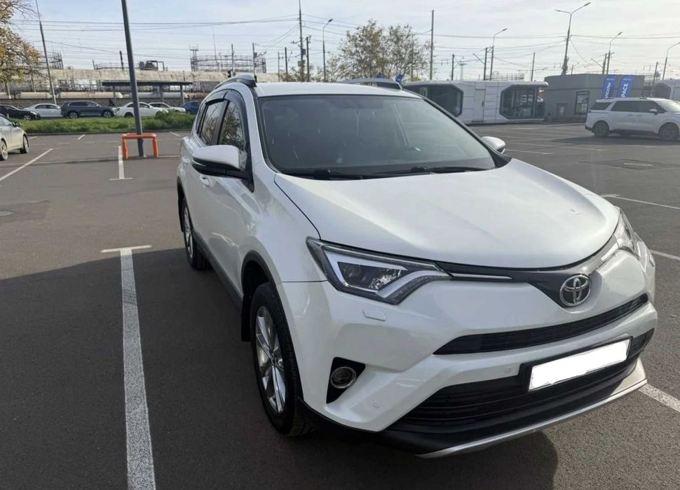 Toyota RAV4 2.5, 2016, 159 000 км