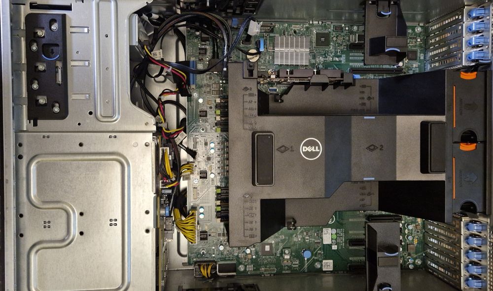 Сервер Dell PowerEdge T630
