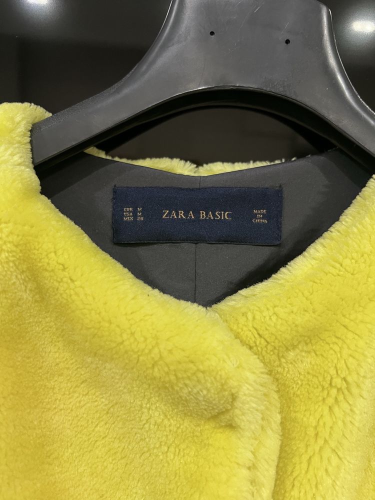 Шуба Zara , стан супер колір дуже гарний