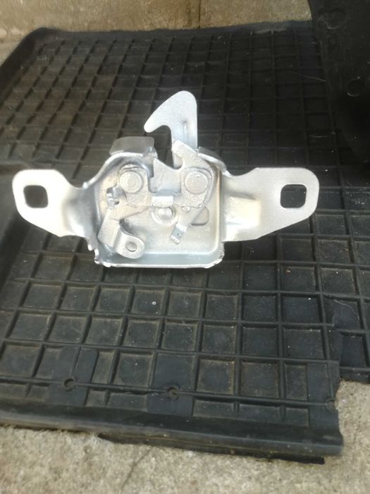 Замок капоту Renault 7700427087 капота 427087 Scenic RX4 Розборка Шрот
