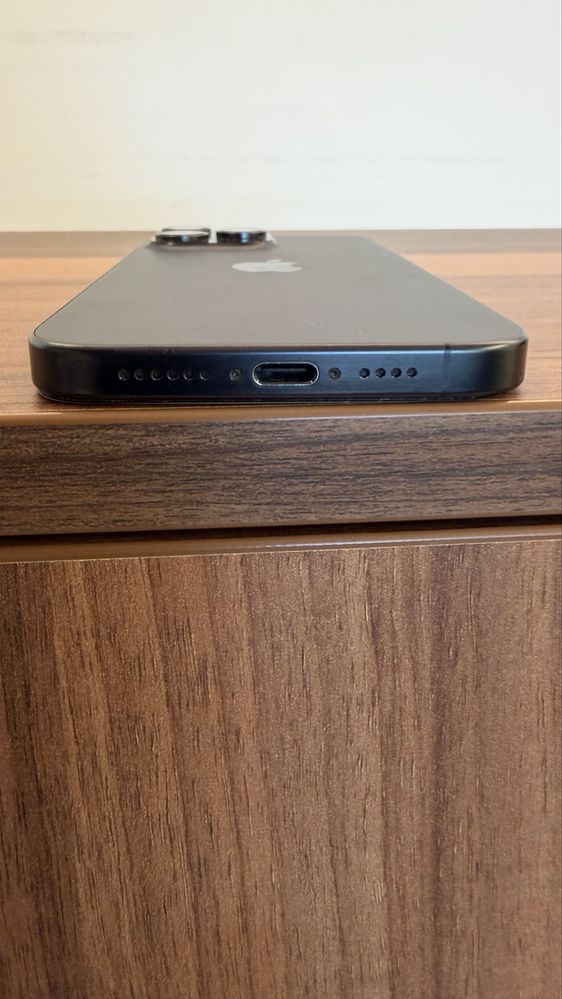 IPhone 15 Pro Max (como novo)