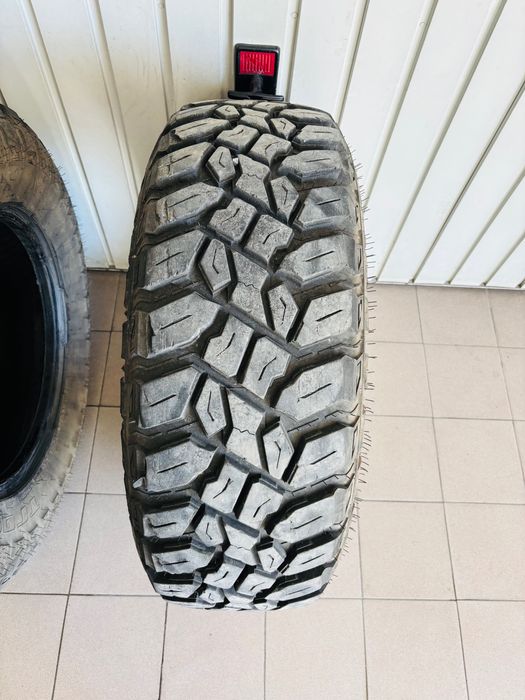 Pneus de jipe como novos