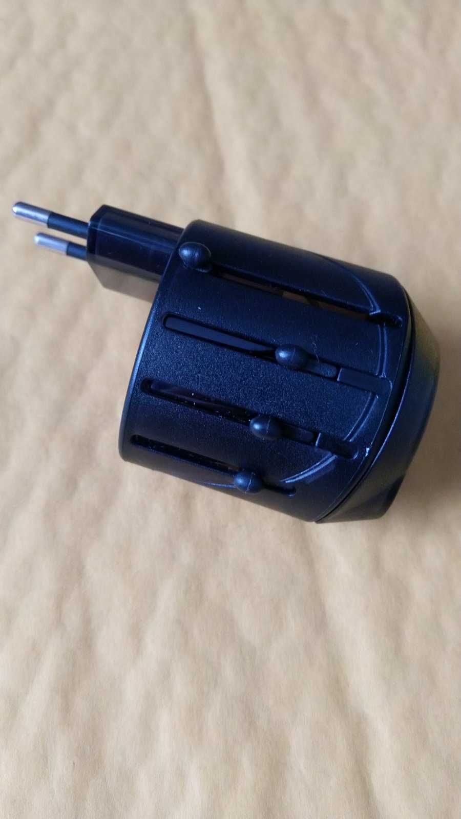 Адаптер в розетку / Travel adapter Kensington K33117/K33346