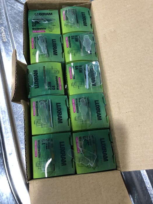 Vendo caixa de lanpadas novas