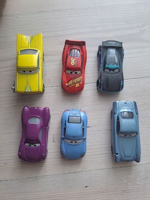 6 aut z filmu zygzak McQueen